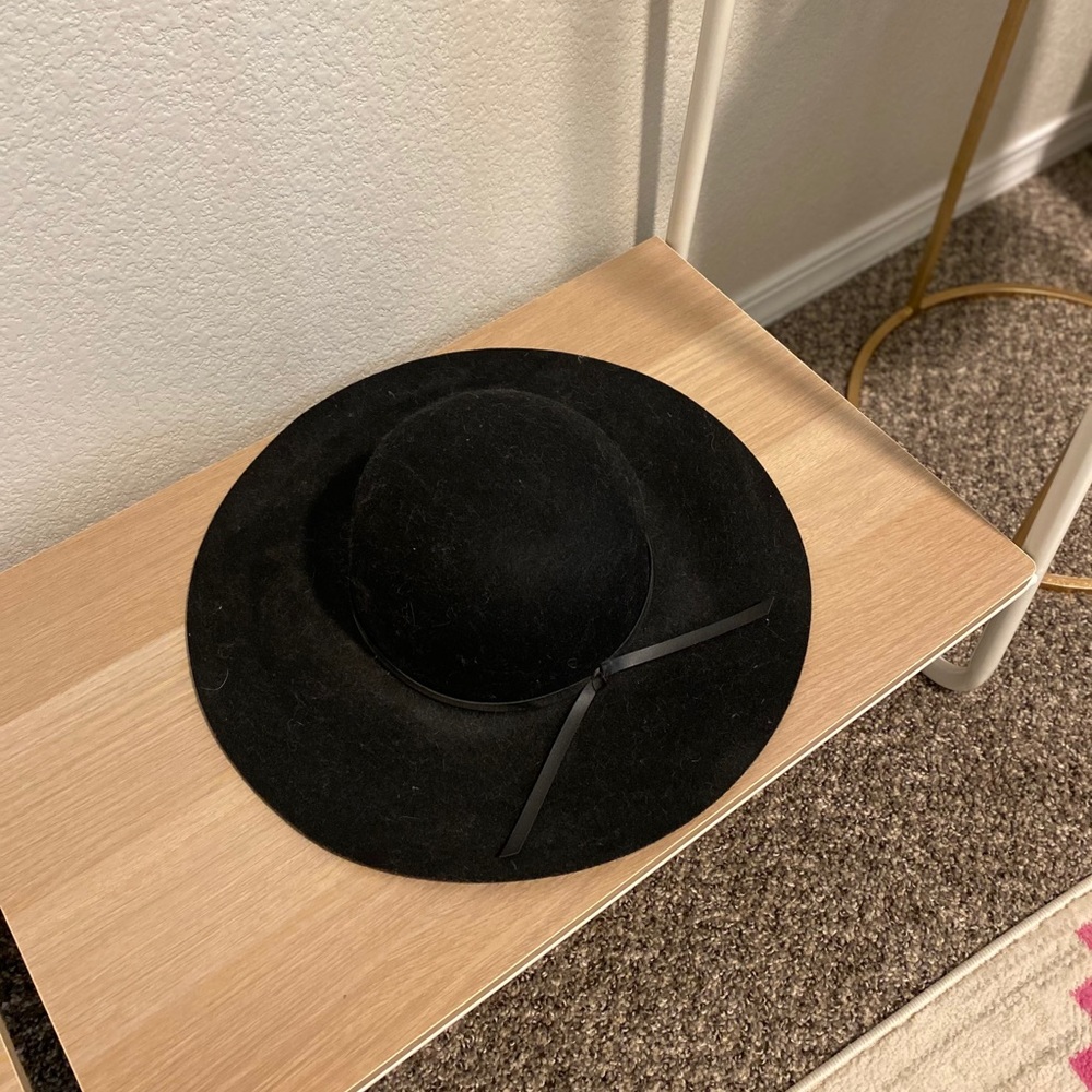 Boho hat 👒 - Picture 3 of 5